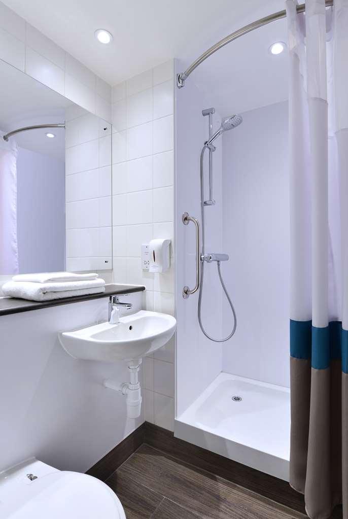 Travelodge London Covent Garden Bagian luar foto