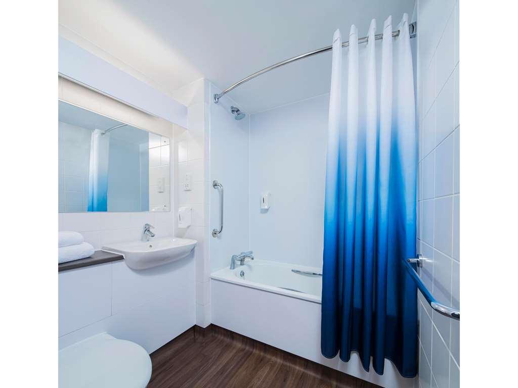 Travelodge London Covent Garden Bagian luar foto